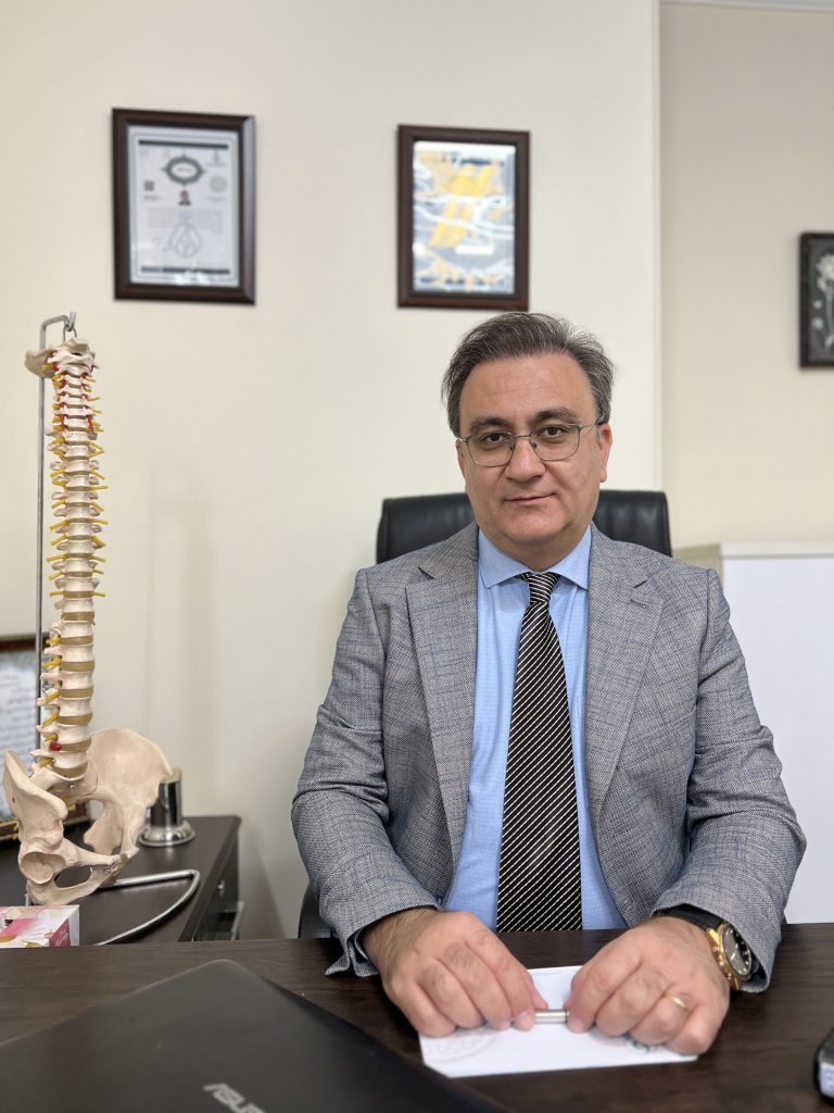 2 دکتر رضا امین‌نژاد